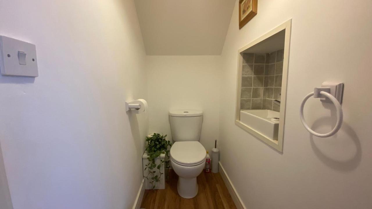 Comfy 2 Bed House Located At Wareham Train Station 빌라 외부 사진