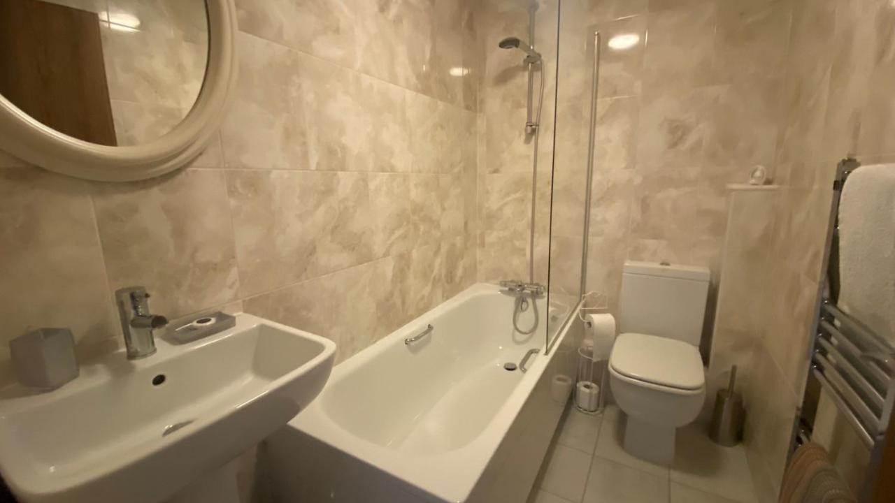 Comfy 2 Bed House Located At Wareham Train Station 빌라 외부 사진