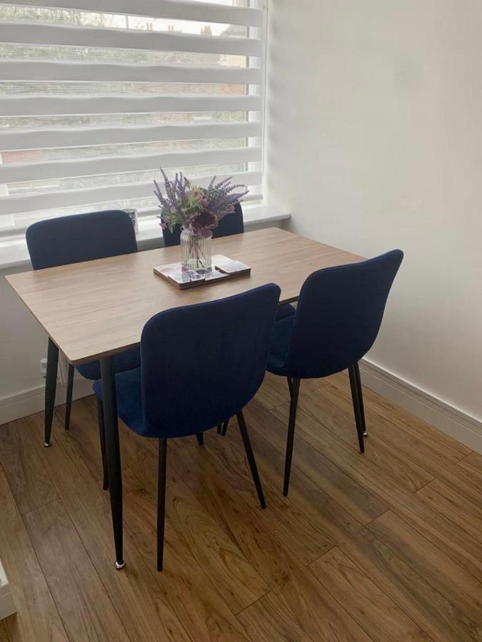 Comfy 2 Bed House Located At Wareham Train Station 빌라 외부 사진