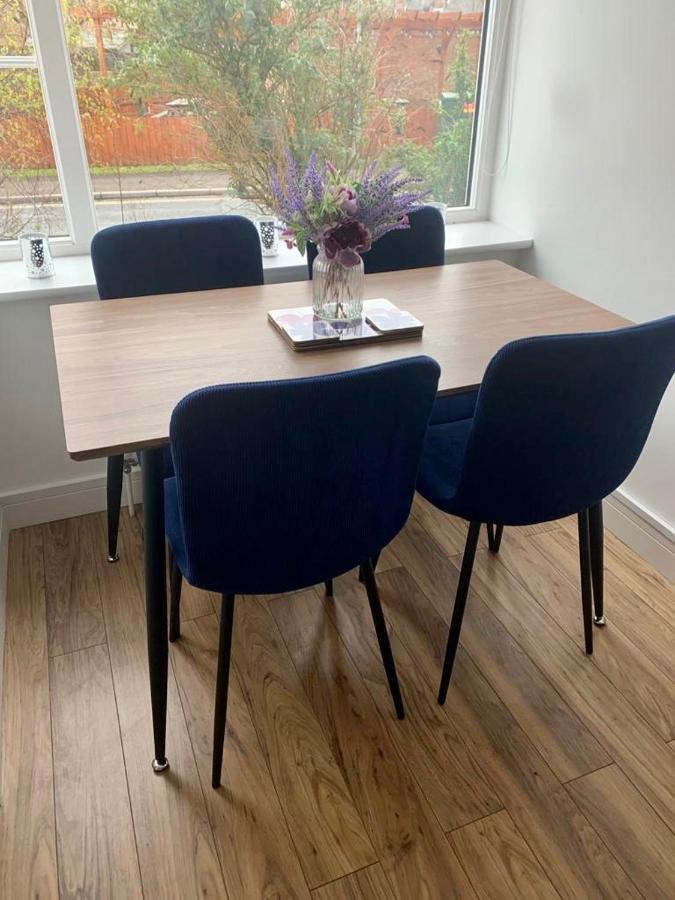 Comfy 2 Bed House Located At Wareham Train Station 빌라 외부 사진